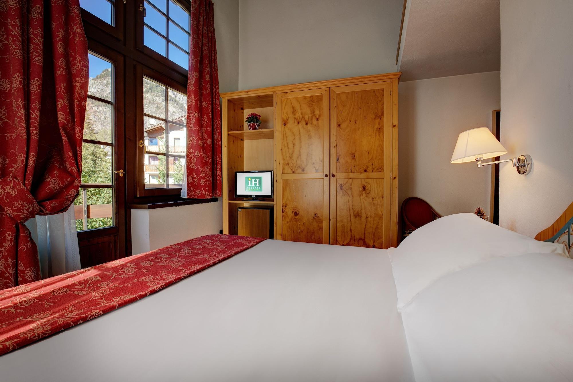 Ih Hotels Courmayeur Mont Blanc Exterior photo